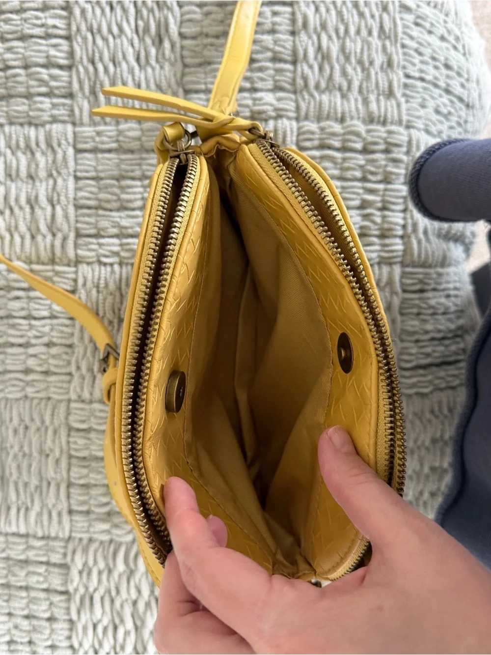 Universal Thread Yellow Woven Crossbody Bag - Women's Shoulder Purse - Picture 4 of 4